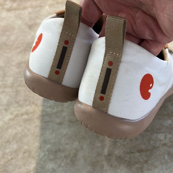 UN Hairy Bear Slip On Shoes Size 8.5 - Picture 9 of 11